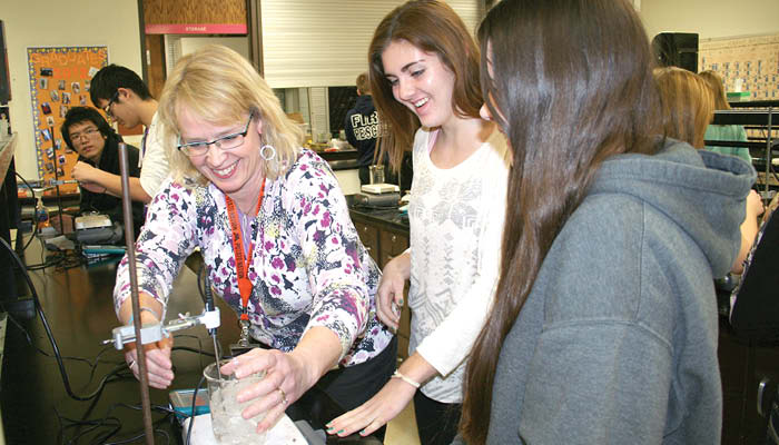 The Fm Extra | Moorhead High chemistry teacher named 2014 Moorhead